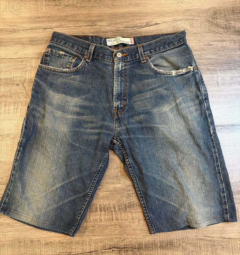 Levi's 559 Relaxed Straight Cut-Off Denim Jorts Shorts Size 33
